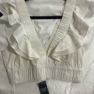 White Abercrombie & fitch blouse 🤍
